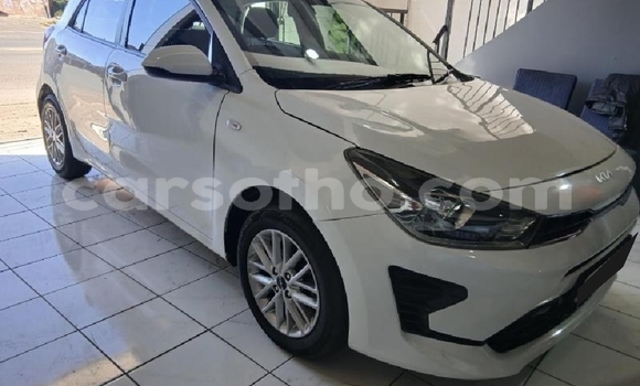 Buy Used Kia Rio White Car in Mokhotlong in Berea
