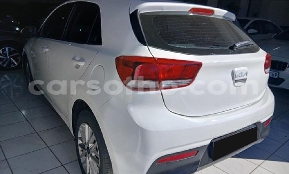 Buy Used Kia Rio White Car in Mokhotlong in Berea Buy Used Kia Rio White Car in Mokhotlong in Berea