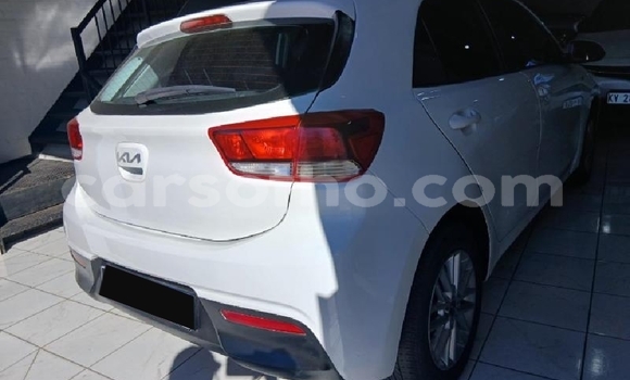 Buy Used Kia Rio White Car in Mokhotlong in Berea Buy Used Kia Rio White Car in Mokhotlong in Berea