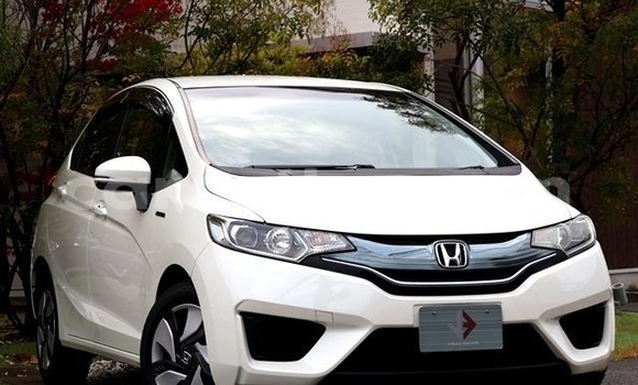 Buy Used Honda FIT White Car in Maseru in Maseru Buy Used Honda FIT White Car in Maseru in Maseru
