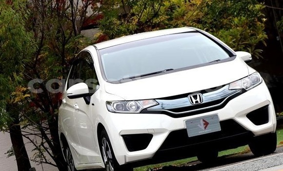 Buy Used Honda FIT White Car in Maseru in Maseru Buy Used Honda FIT White Car in Maseru in Maseru