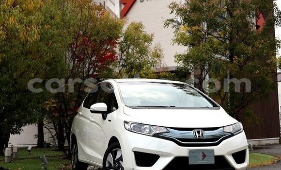Buy Used Honda FIT White Car in Maseru in Maseru Buy Used Honda FIT White Car in Maseru in Maseru