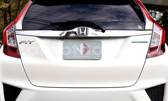 Buy Used Honda FIT White Car in Maseru in Maseru Buy Used Honda FIT White Car in Maseru in Maseru