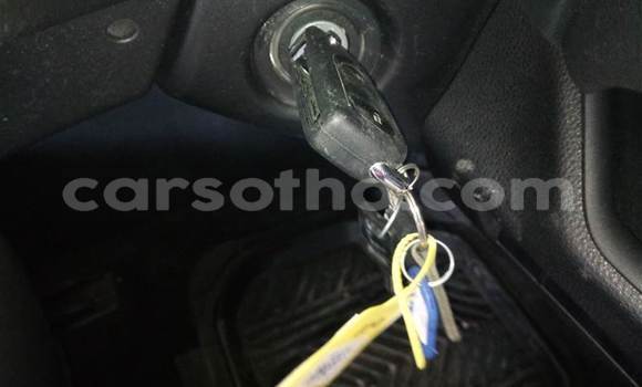 Acheter Occasion Voiture Toyota RAV4 Blanc à Maseru, Maseru Acheter Occasion Voiture Toyota RAV4 Blanc à Maseru, Maseru