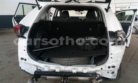 Acheter Occasion Voiture Toyota RAV4 Blanc à Maseru, Maseru Acheter Occasion Voiture Toyota RAV4 Blanc à Maseru, Maseru