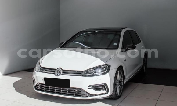 Buy Used Volkswagen Golf R White Car in Mafeteng in Mafeteng Buy Used Volkswagen Golf R White Car in Mafeteng in Mafeteng