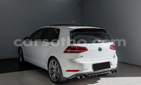 Buy Used Volkswagen Golf R White Car in Mafeteng in Mafeteng Buy Used Volkswagen Golf R White Car in Mafeteng in Mafeteng