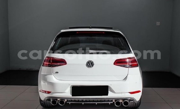 Buy Used Volkswagen Golf R White Car in Mafeteng in Mafeteng Buy Used Volkswagen Golf R White Car in Mafeteng in Mafeteng