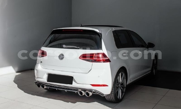 Buy Used Volkswagen Golf R White Car in Mafeteng in Mafeteng Buy Used Volkswagen Golf R White Car in Mafeteng in Mafeteng