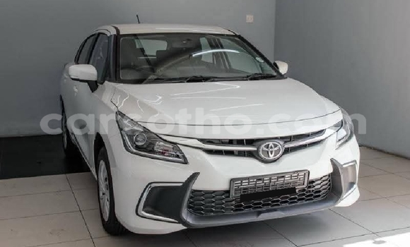 Buy Used Toyota Starlet White Car in Qacha's Nek in Quthing