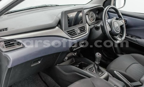 Buy Used Toyota Starlet White Car in Qacha's Nek in Quthing Buy Used Toyota Starlet White Car in Qacha's Nek in Quthing