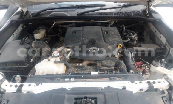 Acheter Occasion Voiture Toyota Hilux Blanc à Maseru, Maseru Acheter Occasion Voiture Toyota Hilux Blanc à Maseru, Maseru