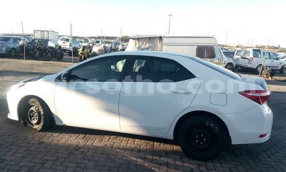 Acheter Occasion Voiture Toyota Corolla Blanc à Mafeteng, Mafeteng Acheter Occasion Voiture Toyota Corolla Blanc à Mafeteng, Mafeteng