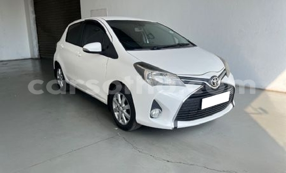 Buy Used Toyota Yaris White Car in Teyateyaneng in Berea