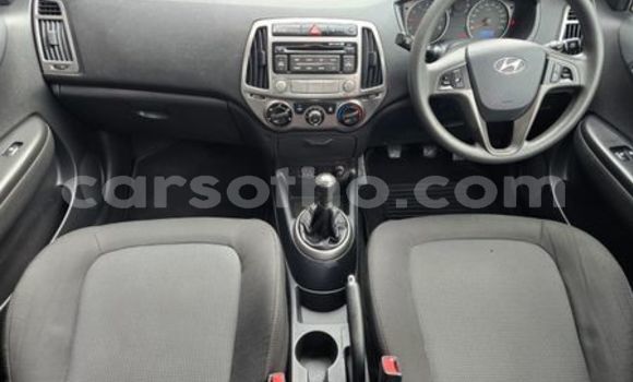 Buy Used Hyundai i20 White Car in Teyateyaneng in Berea Buy Used Hyundai i20 White Car in Teyateyaneng in Berea
