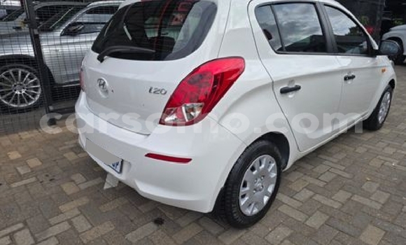Buy Used Hyundai i20 White Car in Teyateyaneng in Berea Buy Used Hyundai i20 White Car in Teyateyaneng in Berea