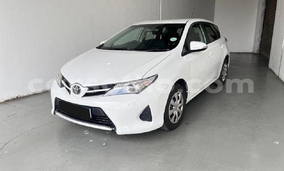 Buy Used Toyota Auris White Car in Qacha's Nek in Quthing Buy Used Toyota Auris White Car in Qacha's Nek in Quthing