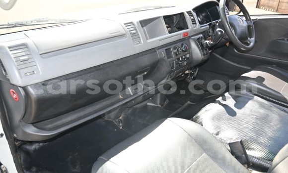 Buy Used Toyota 4Runner White Car in Mohale's Hoek in Mohale's Hoek
