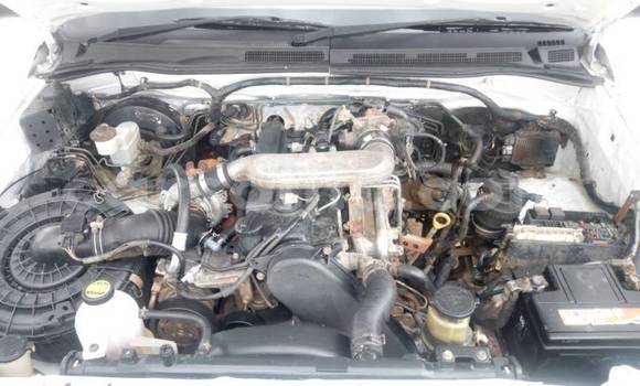 Sayi Na hannu Toyota Hilux White Mota in Mafeteng a Mafeteng Sayi Na hannu Toyota Hilux White Mota in Mafeteng a Mafeteng