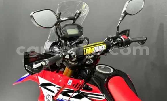 Buy Used Honda CR250R Red Bike in Maputsoa in Leribe Buy Used Honda CR250R Red Bike in Maputsoa in Leribe