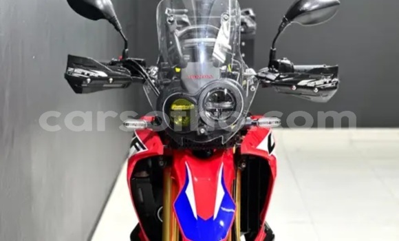 Buy Used Honda CR250R Red Bike in Maputsoa in Leribe Buy Used Honda CR250R Red Bike in Maputsoa in Leribe