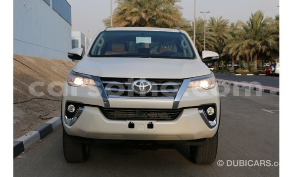 Sayi Imported Toyota Fortuner Black Mota in Import - Dubai a Maseru Sayi Imported Toyota Fortuner Black Mota in Import - Dubai a Maseru