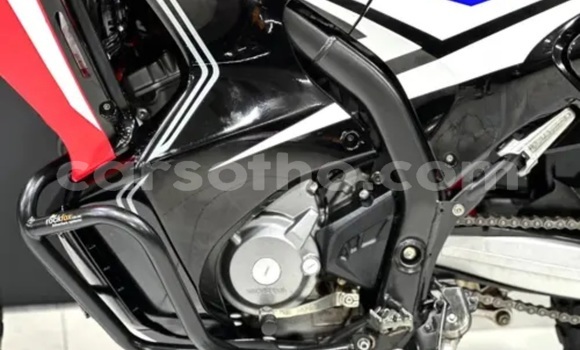 Buy Used Honda CR250R Red Bike in Maputsoa in Leribe Buy Used Honda CR250R Red Bike in Maputsoa in Leribe