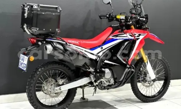 Buy Used Honda CR250R Red Bike in Maputsoa in Leribe Buy Used Honda CR250R Red Bike in Maputsoa in Leribe