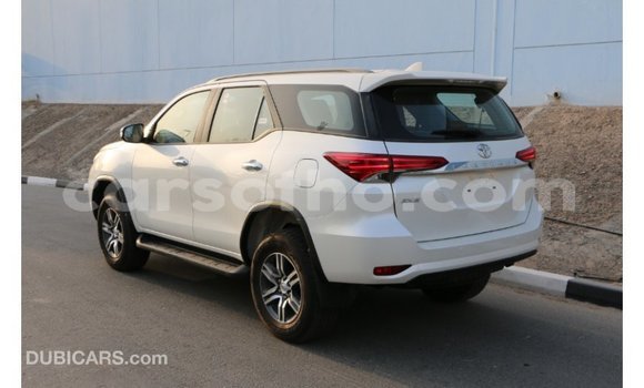 Sayi Imported Toyota Fortuner Black Mota in Import - Dubai a Maseru Sayi Imported Toyota Fortuner Black Mota in Import - Dubai a Maseru