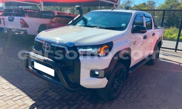 Buy Used Toyota Hilux White Car in Maputsoe in Leribe Buy Used Toyota Hilux White Car in Maputsoe in Leribe