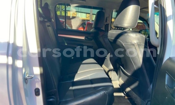 Buy Used Toyota Hilux White Car in Maputsoe in Leribe Buy Used Toyota Hilux White Car in Maputsoe in Leribe