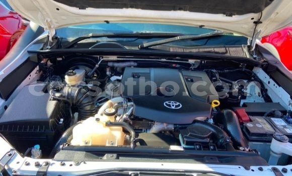 Buy Used Toyota Hilux White Car in Maputsoe in Leribe Buy Used Toyota Hilux White Car in Maputsoe in Leribe