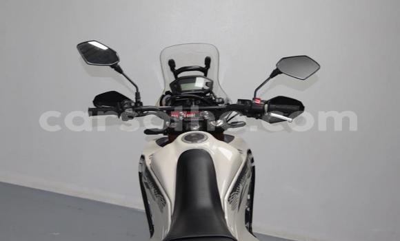 Buy Used Honda CRF White Bike in Teyateyaneng in Berea Buy Used Honda CRF White Bike in Teyateyaneng in Berea