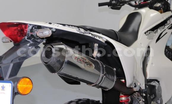 Buy Used Honda CRF White Bike in Teyateyaneng in Berea Buy Used Honda CRF White Bike in Teyateyaneng in Berea