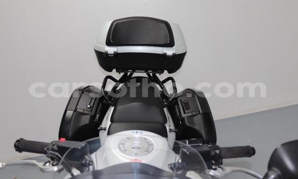 Buy Used Honda CBF White Bike in Qacha's Nek in Quthing Buy Used Honda CBF White Bike in Qacha's Nek in Quthing