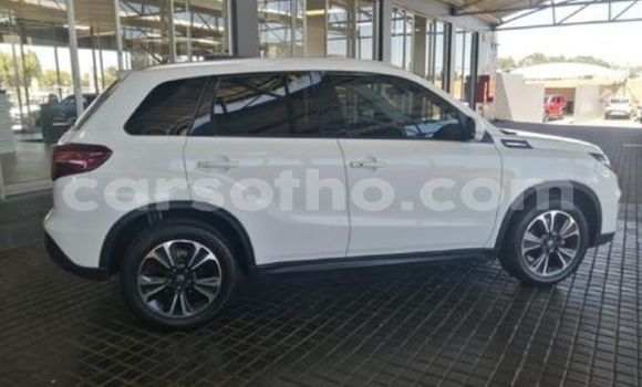 Buy Used Suzuki Vitara White Car in Thaba–Tseka in Mafeteng Buy Used Suzuki Vitara White Car in Thaba–Tseka in Mafeteng