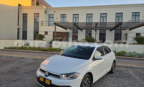 Sayi Na hannu Volkswagen Polo White Mota in Maseru a Maseru