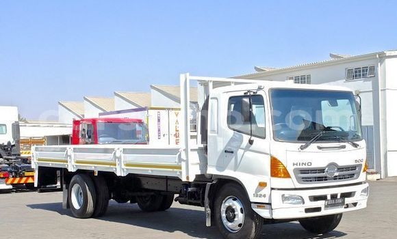 Acheter Occasion Utilitaire Hino 300 Series Blanc à Maseru, Maseru Acheter Occasion Utilitaire Hino 300 Series Blanc à Maseru, Maseru