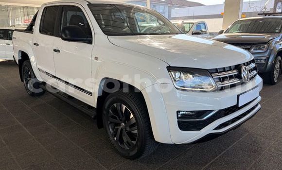 Buy Used Volkswagen Amarok White Car in Maseru in Maseru Buy Used Volkswagen Amarok White Car in Maseru in Maseru