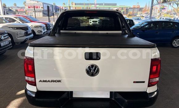 Buy Used Volkswagen Amarok White Car in Maseru in Maseru Buy Used Volkswagen Amarok White Car in Maseru in Maseru
