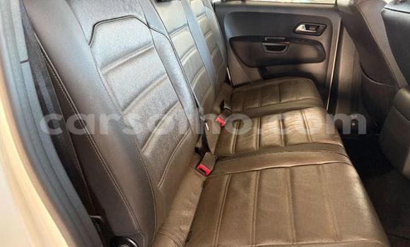 Buy Used Volkswagen Amarok White Car in Maseru in Maseru Buy Used Volkswagen Amarok White Car in Maseru in Maseru