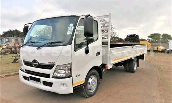 Buy Used AC Ace White Car in Maseru in Maseru Buy Used AC Ace White Car in Maseru in Maseru