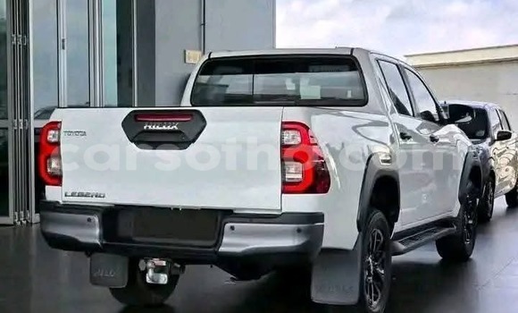 Buy Used Toyota Hilux White Car in Maseru in Maseru Buy Used Toyota Hilux White Car in Maseru in Maseru