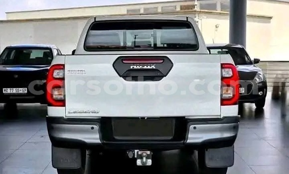 Buy Used Toyota Hilux White Car in Maseru in Maseru Buy Used Toyota Hilux White Car in Maseru in Maseru