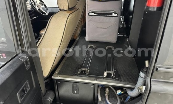 Buy Used Land Rover Defender Other Car in Butha–Buthe in Thaba-Tseka Buy Used Land Rover Defender Other Car in Butha–Buthe in Thaba-Tseka