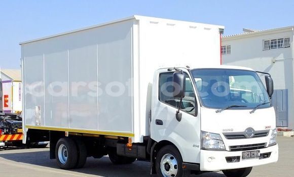 Acheter Occasion Utilitaire Hino 300 Series Blanc à Maseru, Maseru Acheter Occasion Utilitaire Hino 300 Series Blanc à Maseru, Maseru