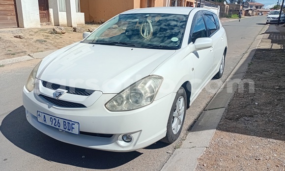 Sayi Na hannu Toyota Caldina White Mota in Maseru a Maseru Sayi Na hannu Toyota Caldina White Mota in Maseru a Maseru