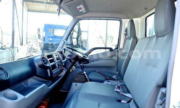Acheter Occasion Utilitaire Hino 300 Series Blanc à Maseru, Maseru Acheter Occasion Utilitaire Hino 300 Series Blanc à Maseru, Maseru