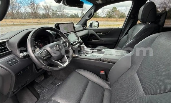 Buy Used Lexus LX White Car in Maputsoa in Leribe Buy Used Lexus LX White Car in Maputsoa in Leribe