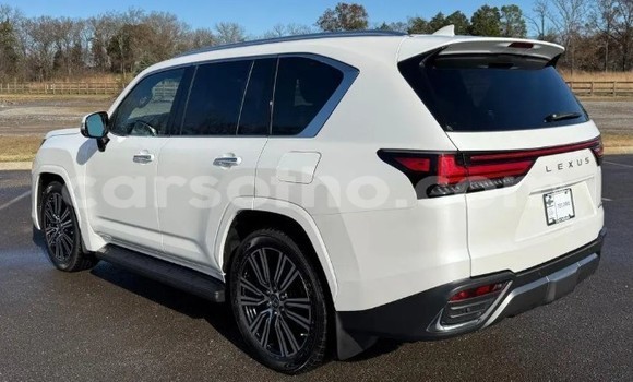Buy Used Lexus LX White Car in Maputsoa in Leribe Buy Used Lexus LX White Car in Maputsoa in Leribe
